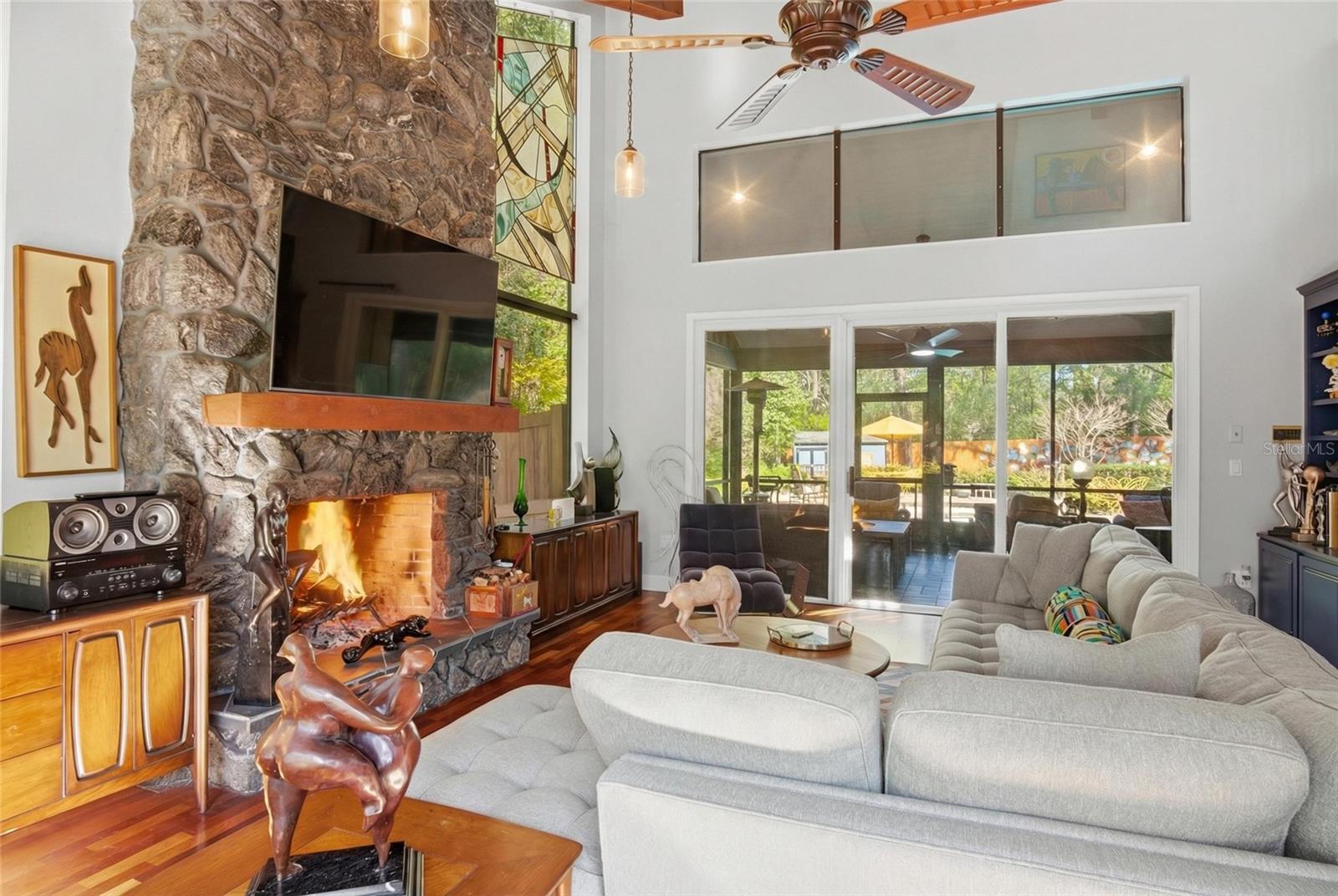 OAK HOLLOW - Residential