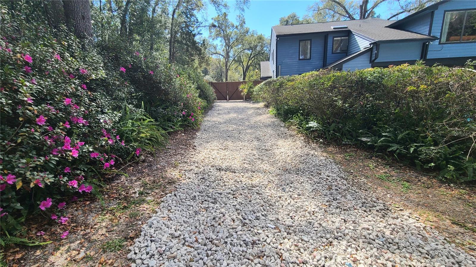 OAK HOLLOW - Residential