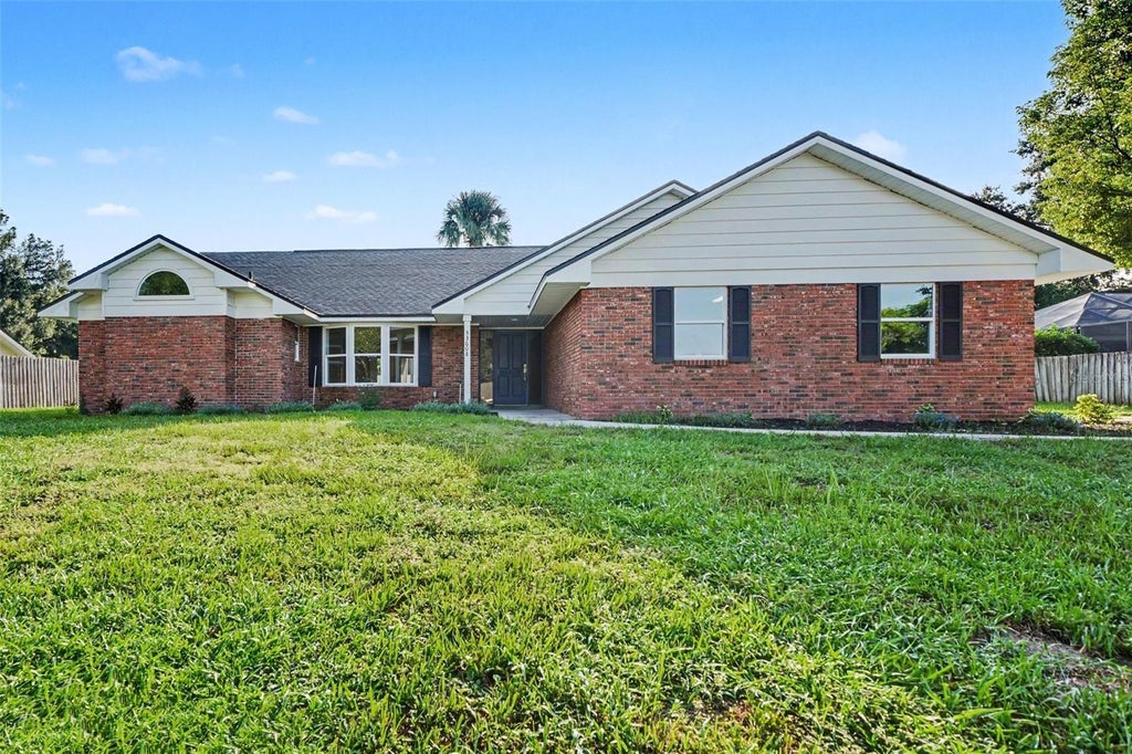 Photo of 33608 Overton Drive, Leesburg, FL 34788 (MLS # O6442291)