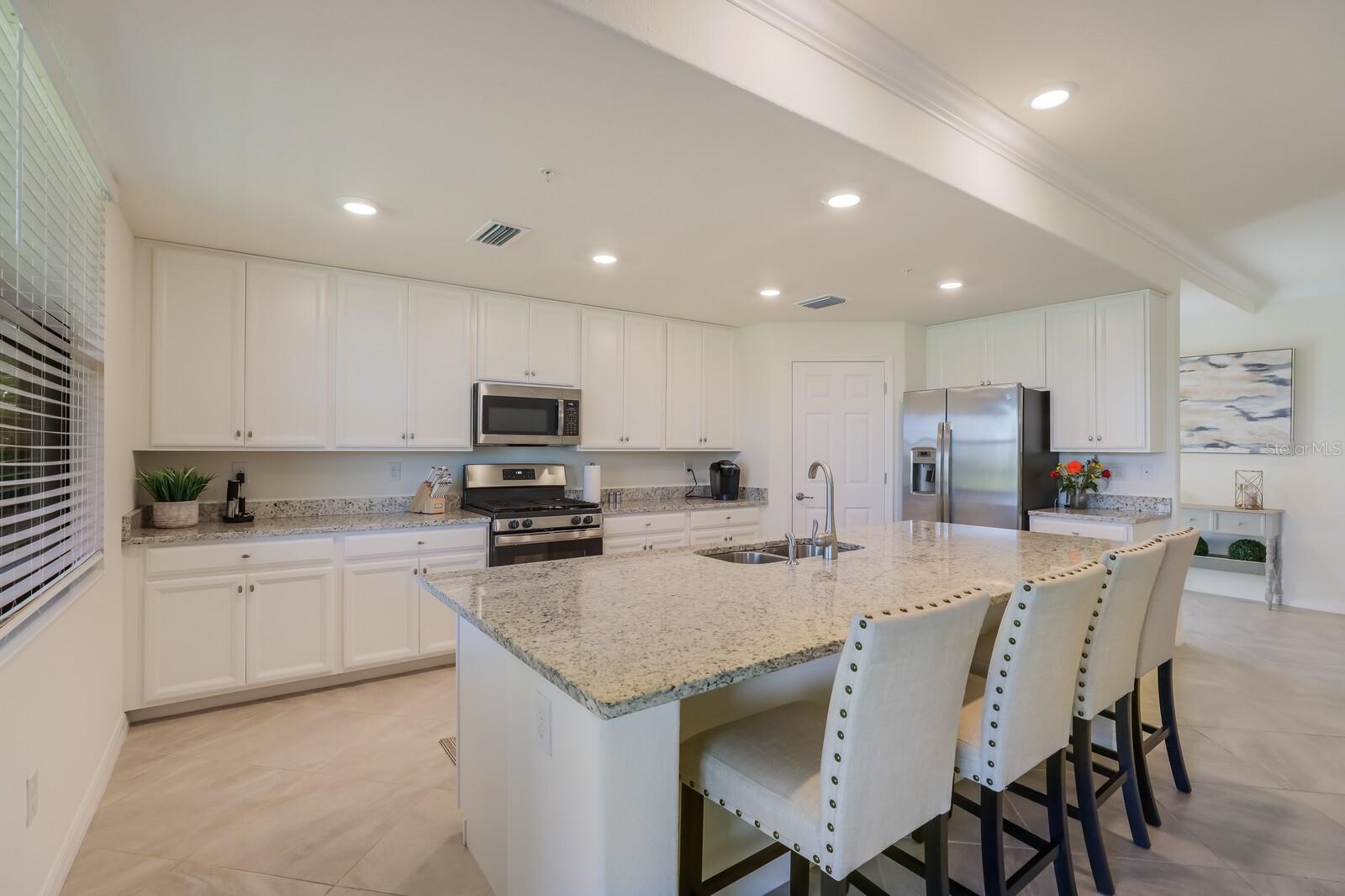 LAKEWOOD NATIONAL - Residential Lease