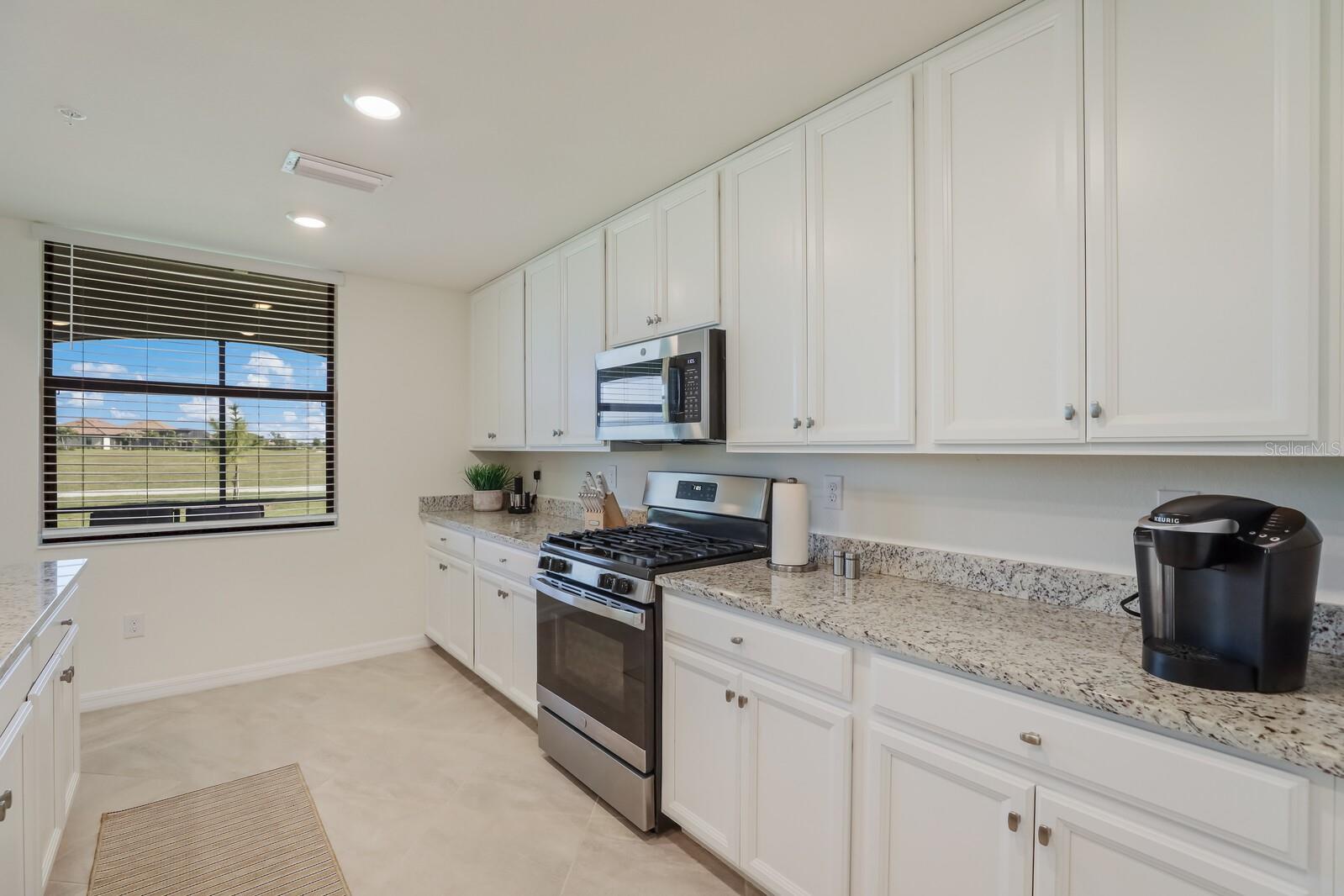 LAKEWOOD NATIONAL - Residential Lease