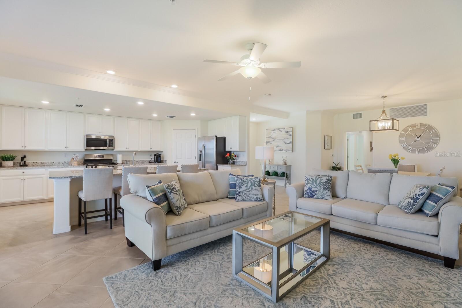 LAKEWOOD NATIONAL - Residential Lease