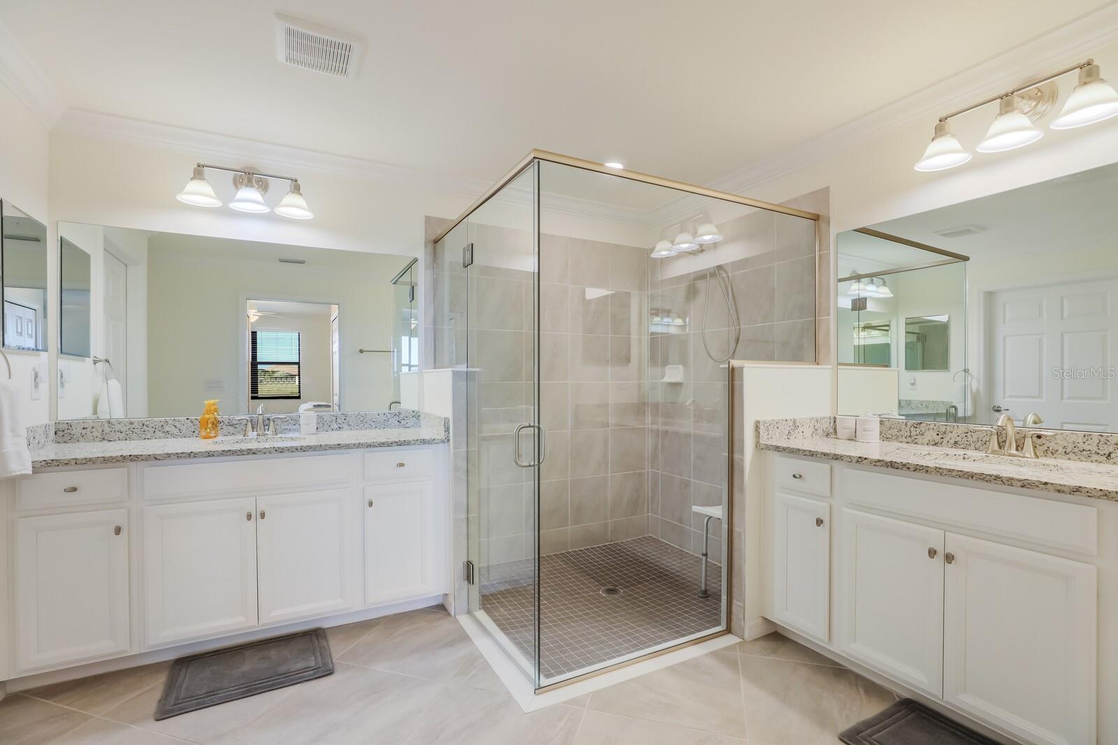 LAKEWOOD NATIONAL - Residential Lease