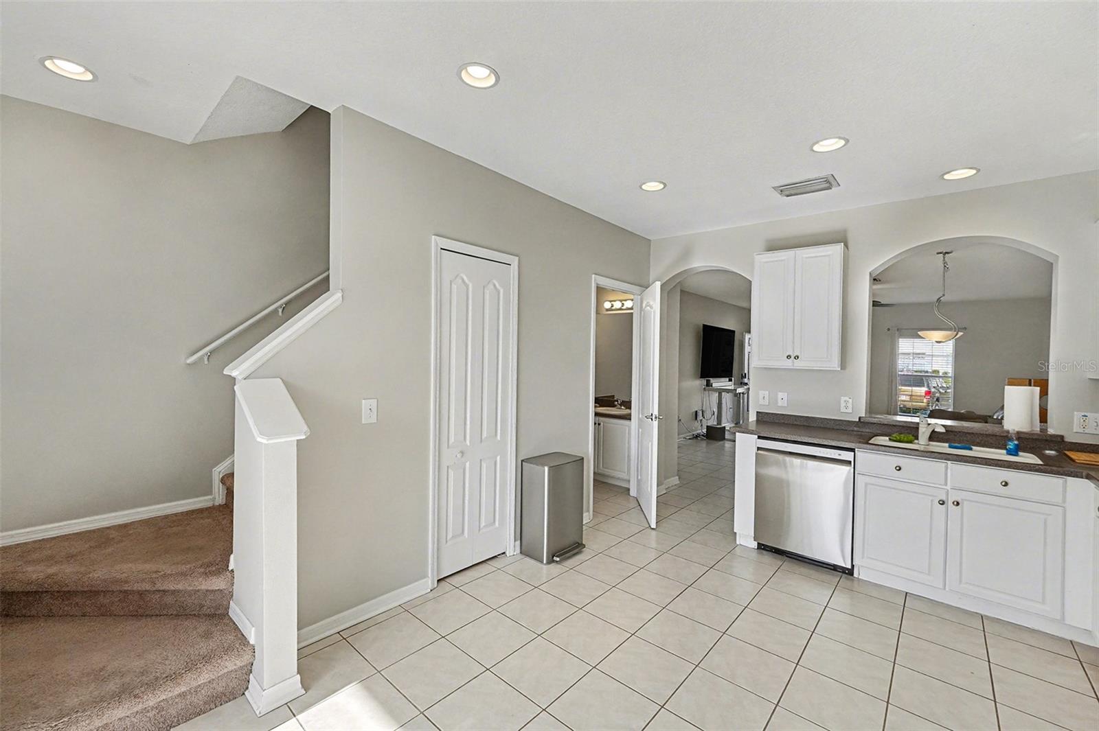 FISHHAWK RANCH TWNHMS PH 1 - Residential