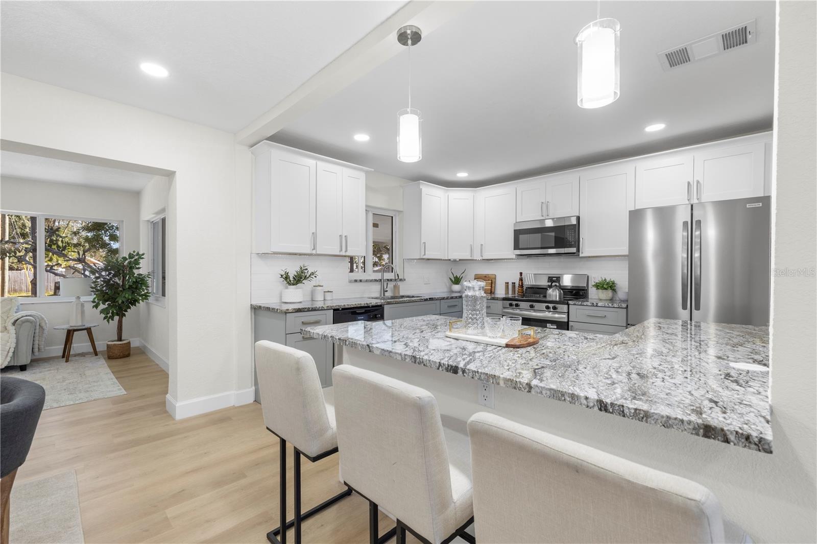 HARBOR LIGHTS SUB - Residential