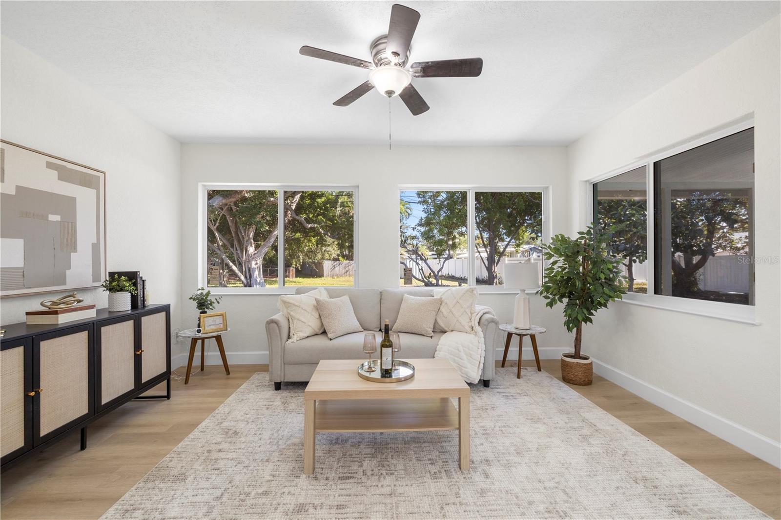 HARBOR LIGHTS SUB - Residential