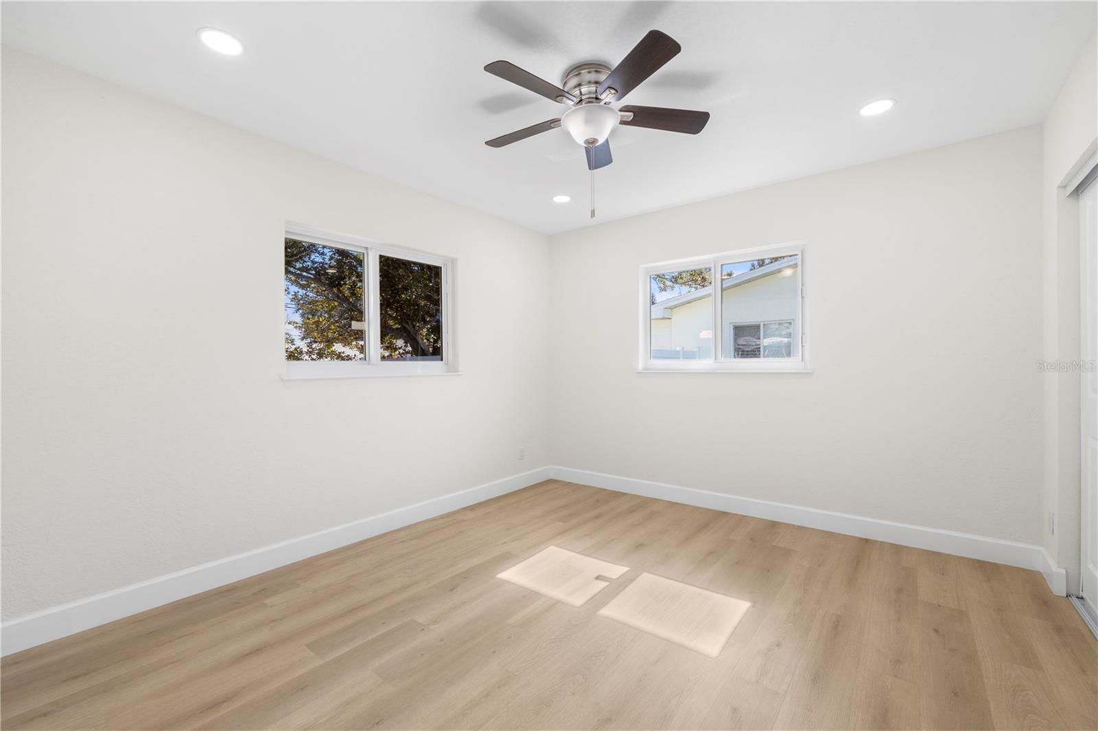 HARBOR LIGHTS SUB - Residential