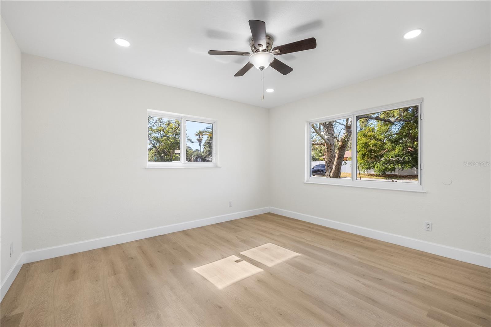 HARBOR LIGHTS SUB - Residential