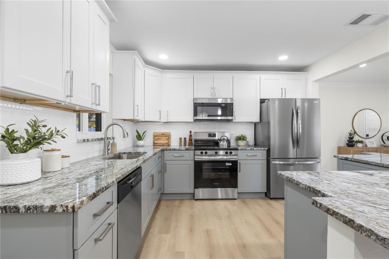 HARBOR LIGHTS SUB - Residential