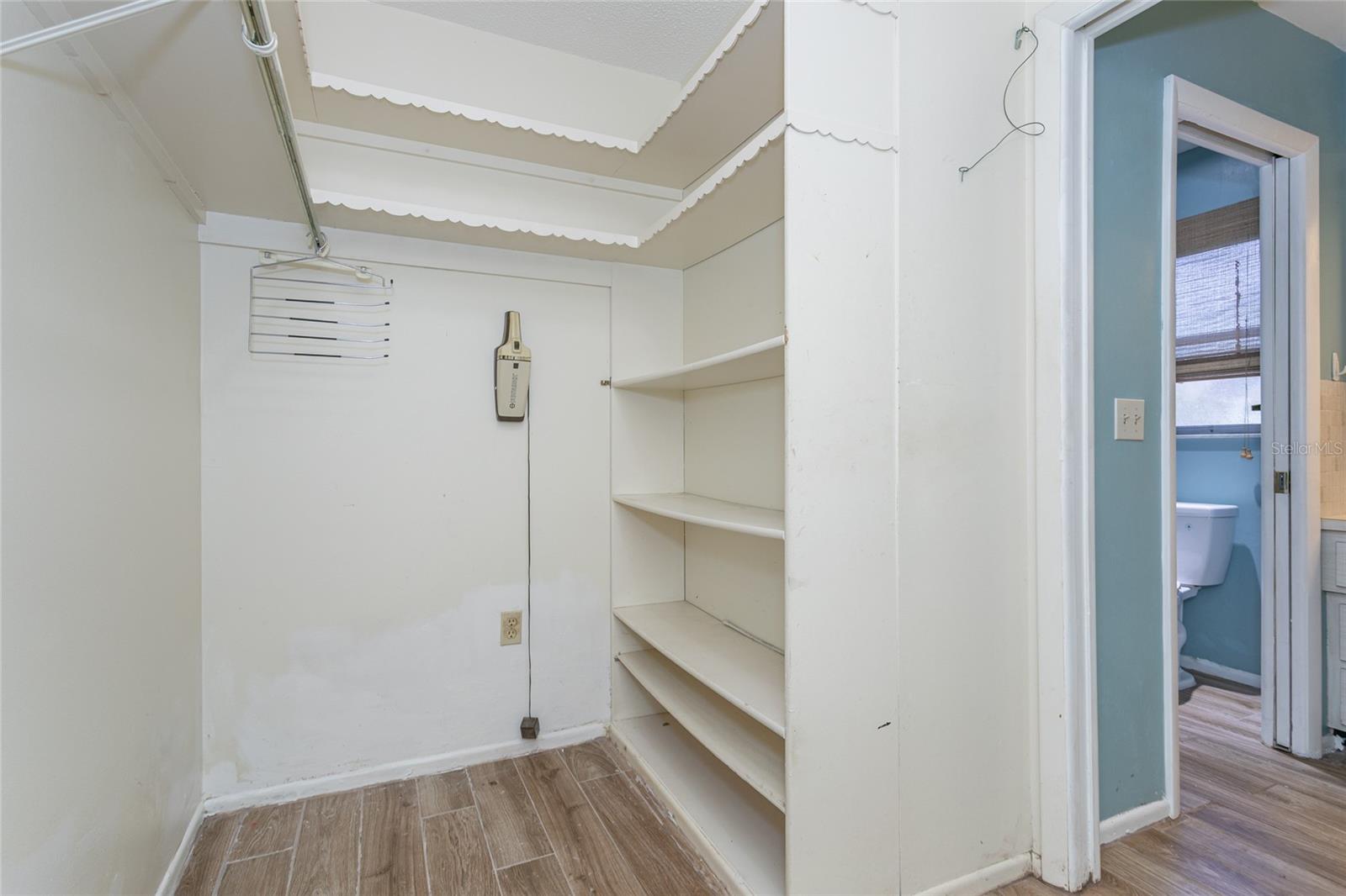 VENICE GARDENS - Residential