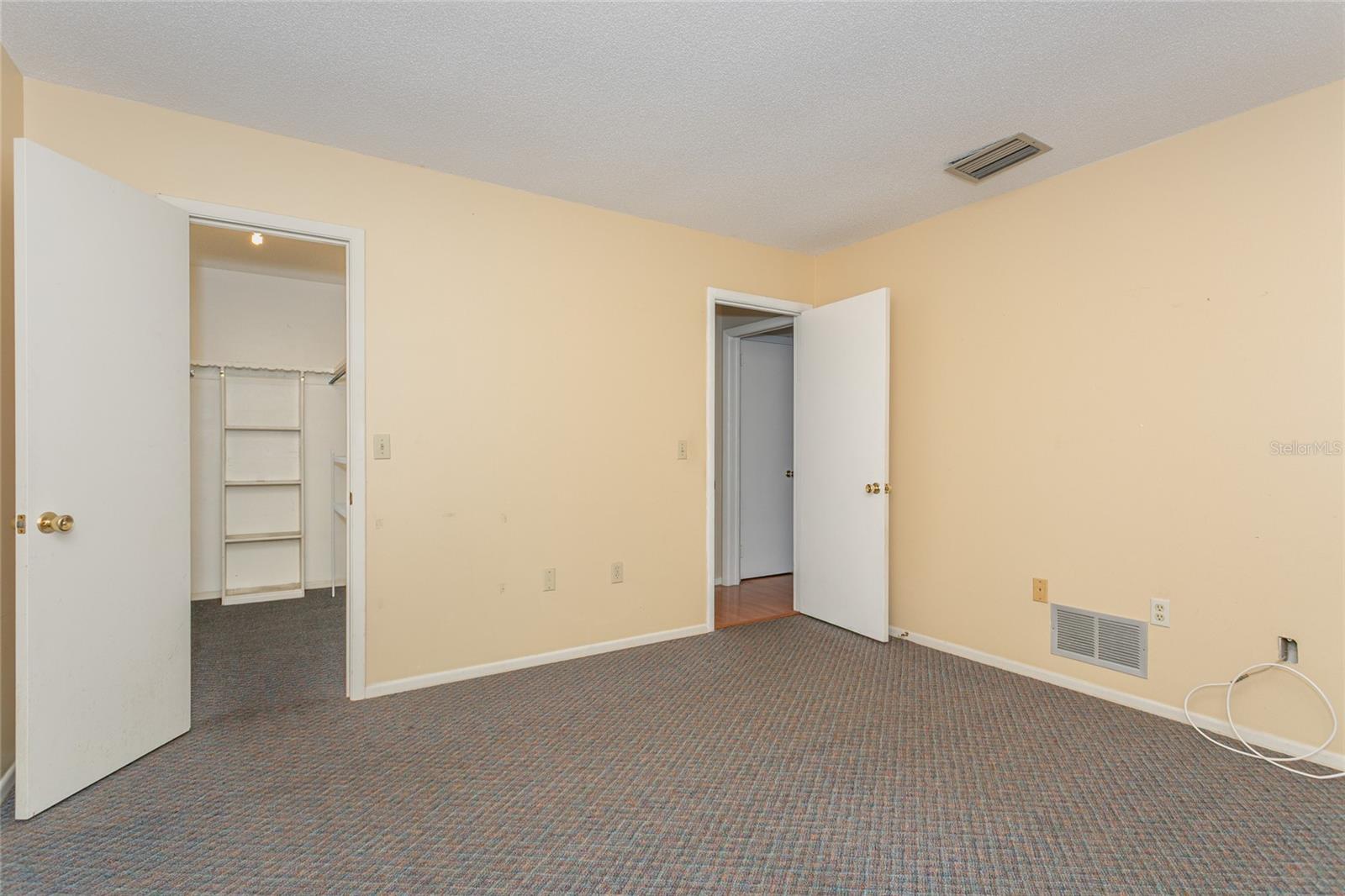 VENICE GARDENS - Residential