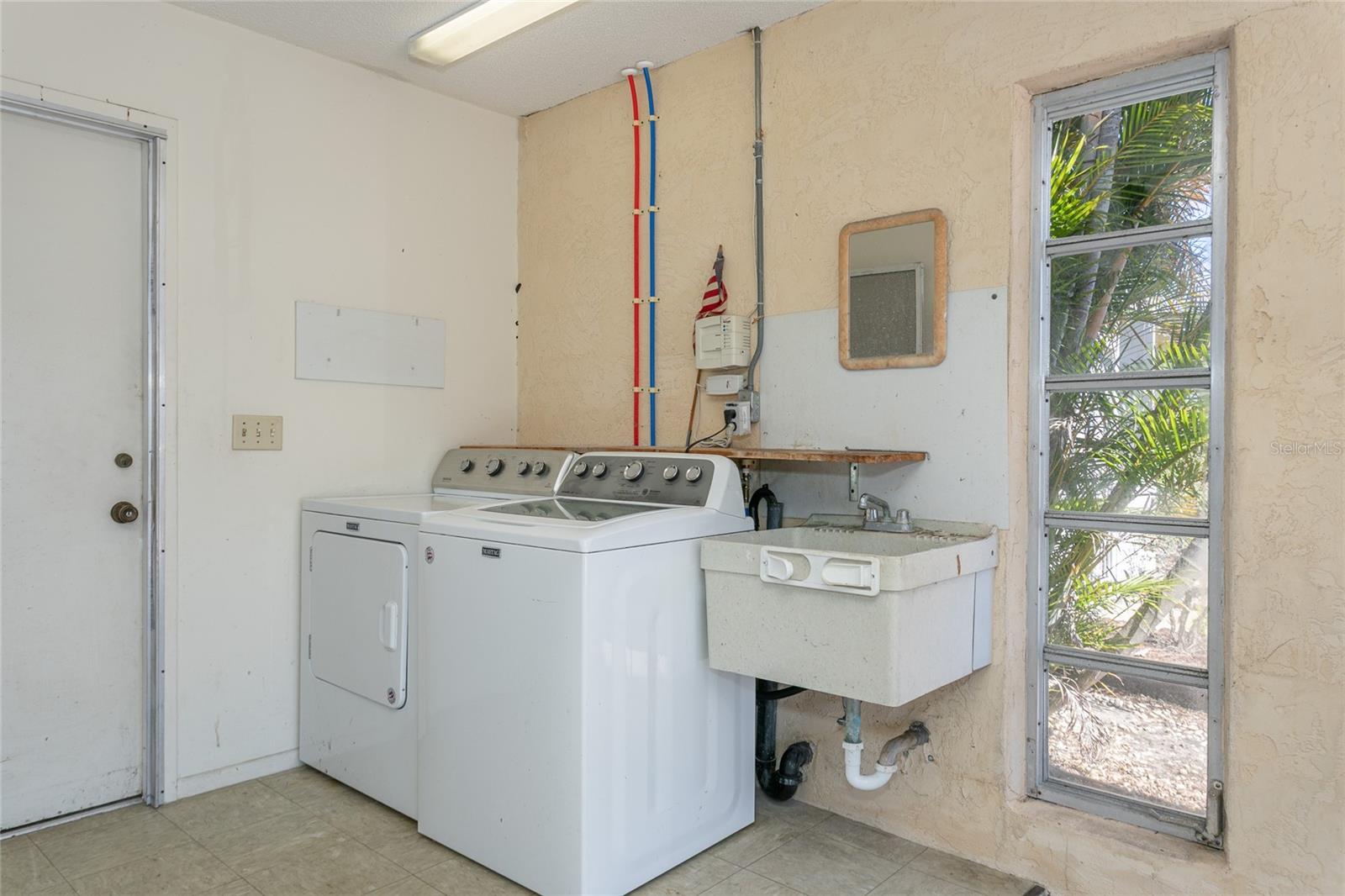 VENICE GARDENS - Residential