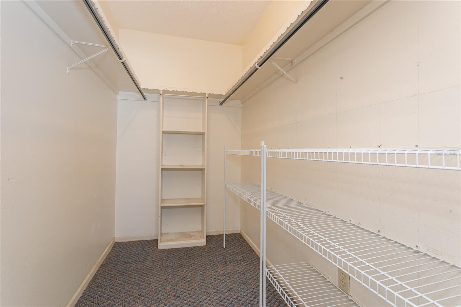 VENICE GARDENS - Residential