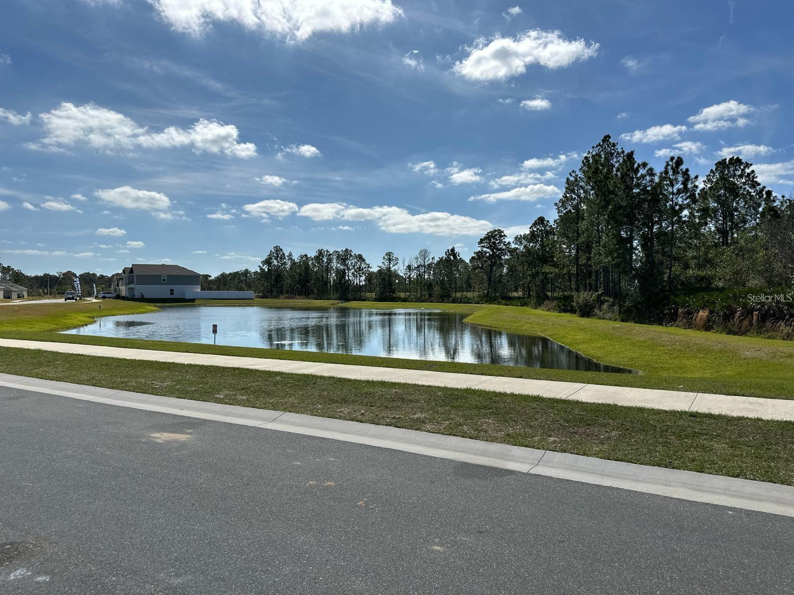 ASTONIA - Residential Lease