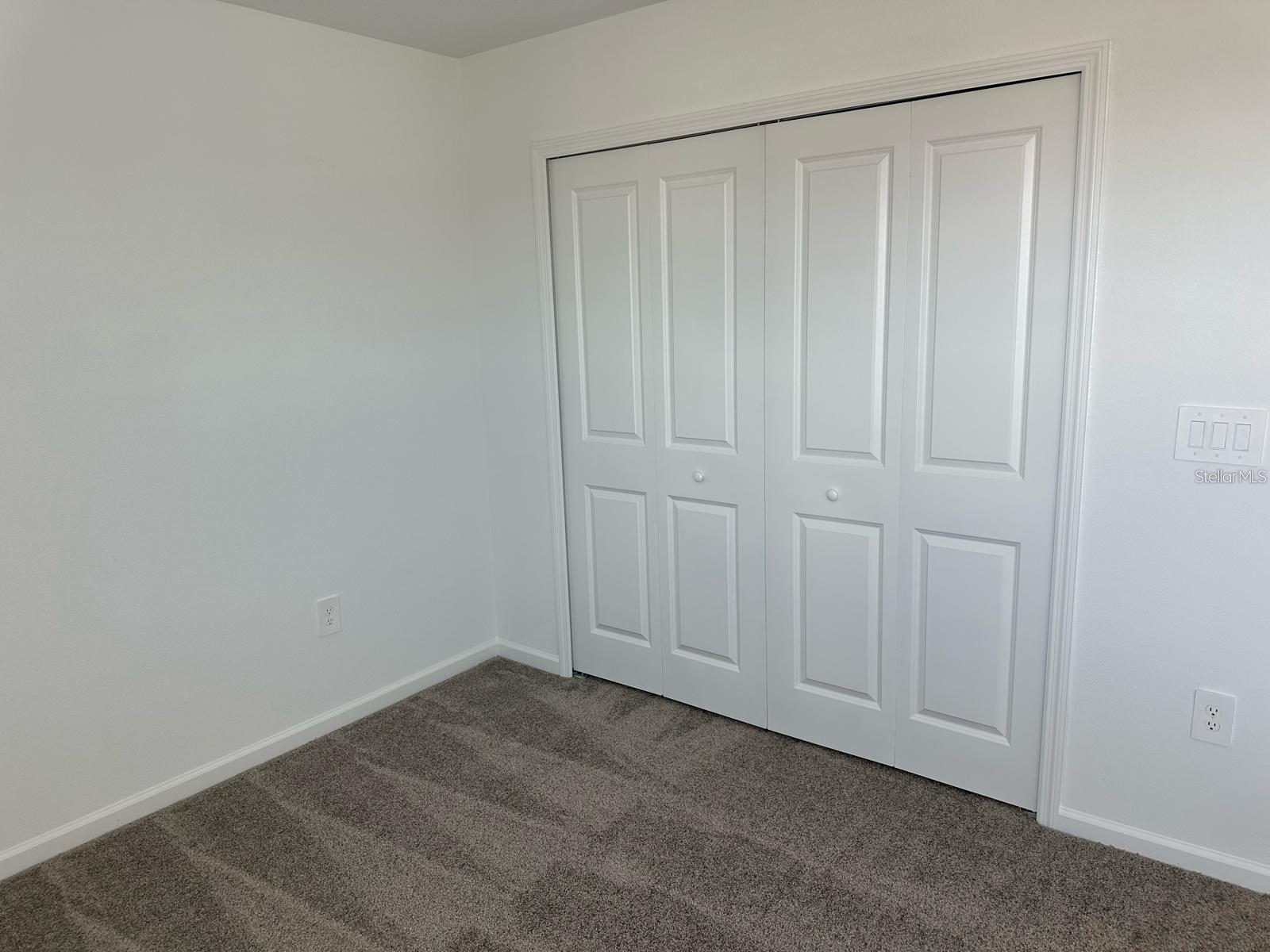 ASTONIA - Residential Lease