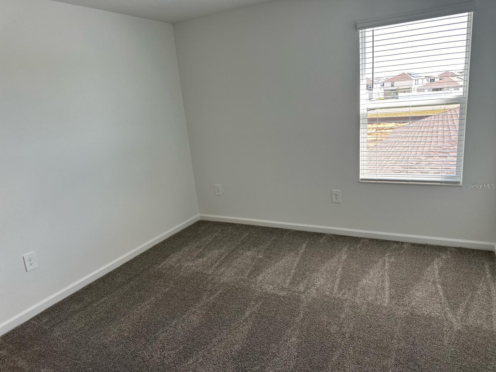 ASTONIA - Residential Lease