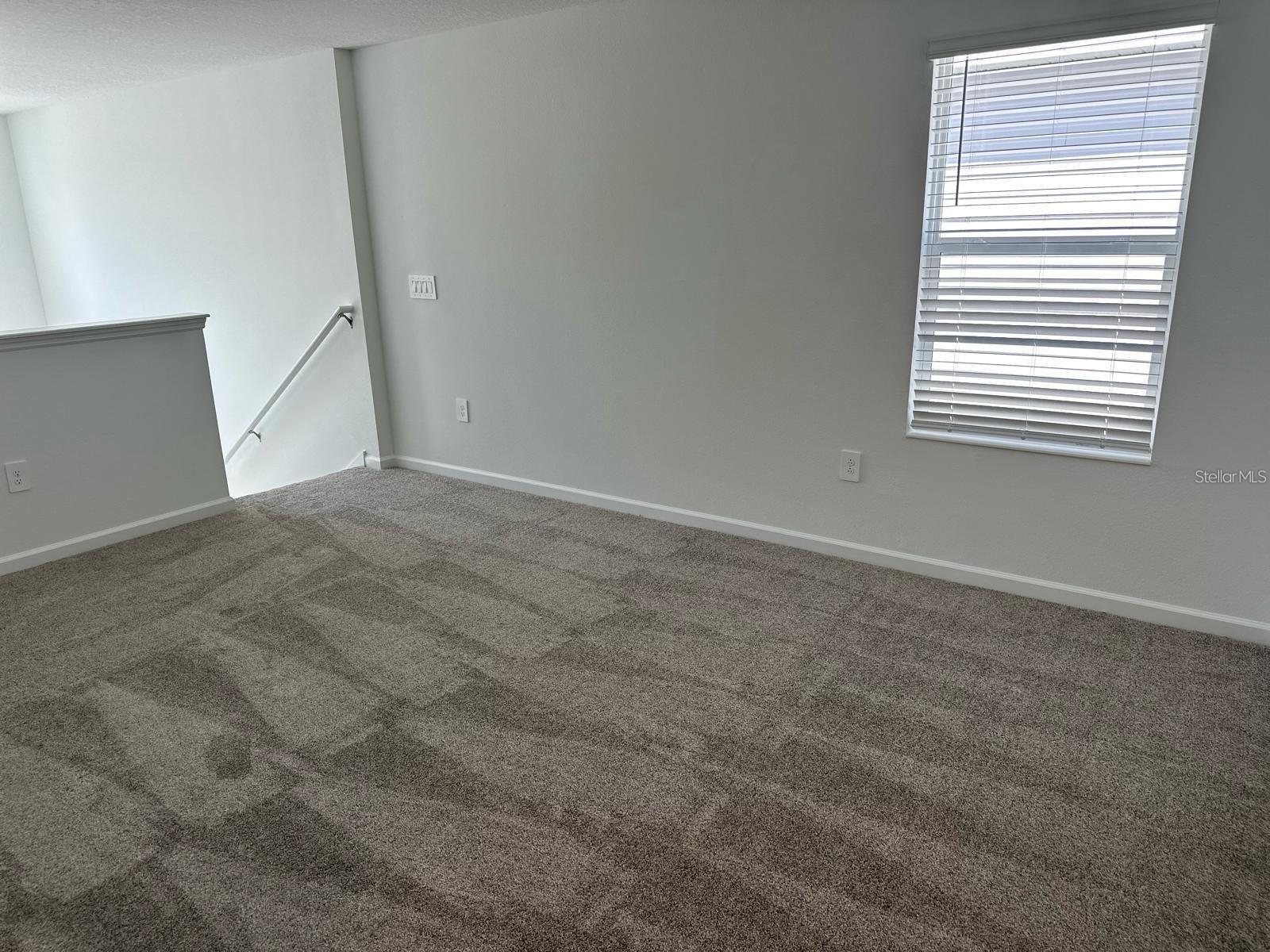 ASTONIA - Residential Lease