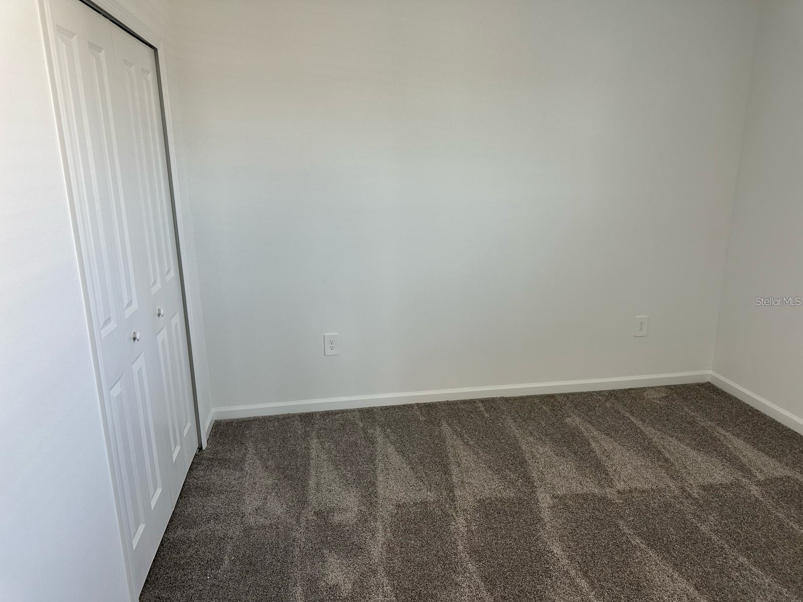 ASTONIA - Residential Lease