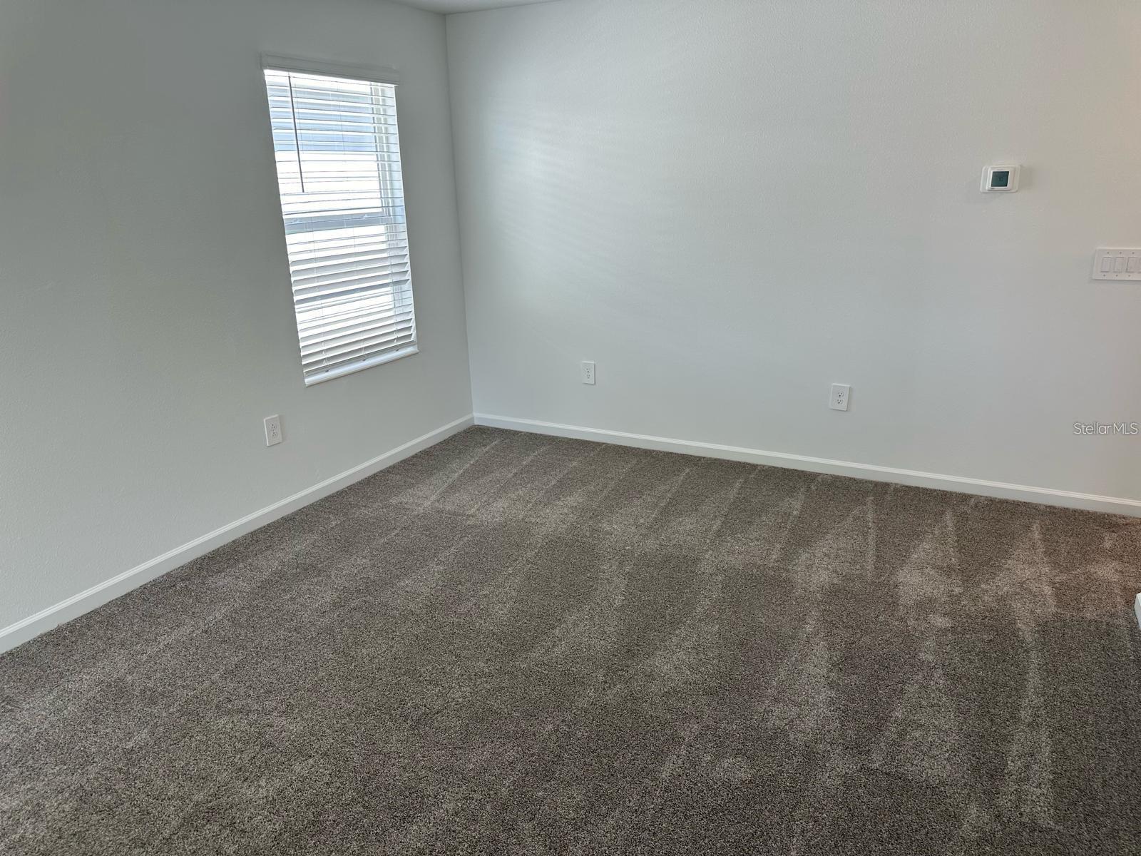 ASTONIA - Residential Lease