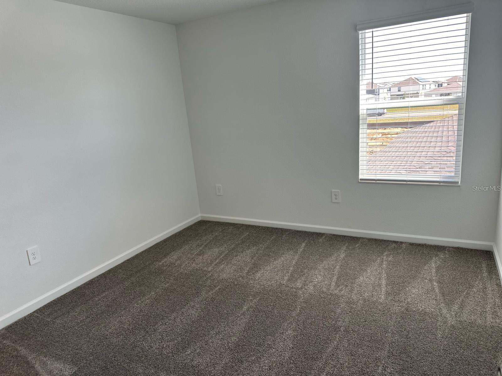 ASTONIA - Residential Lease