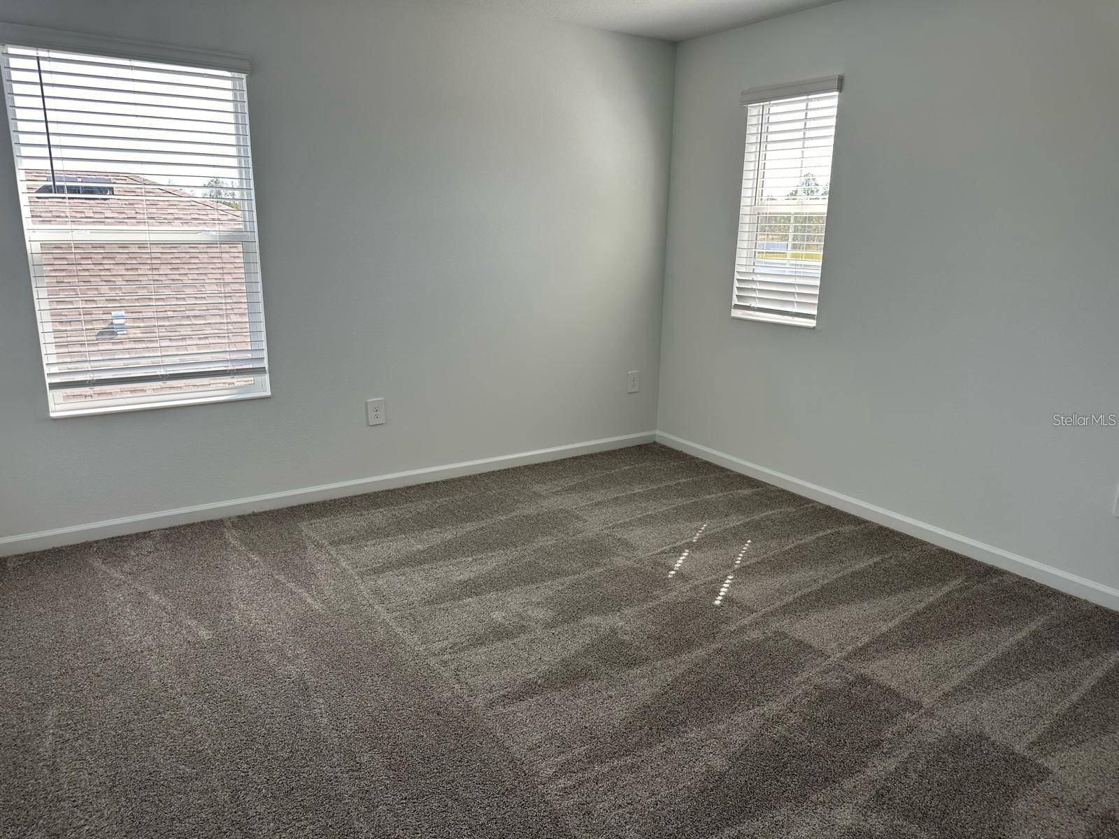 ASTONIA - Residential Lease
