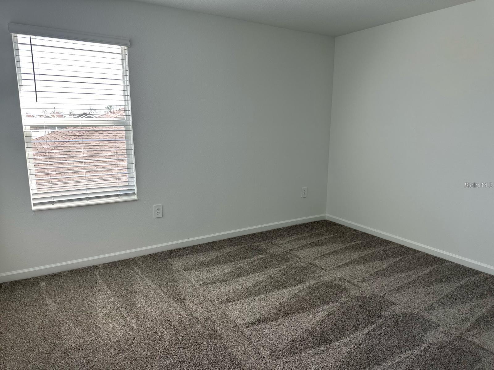 ASTONIA - Residential Lease