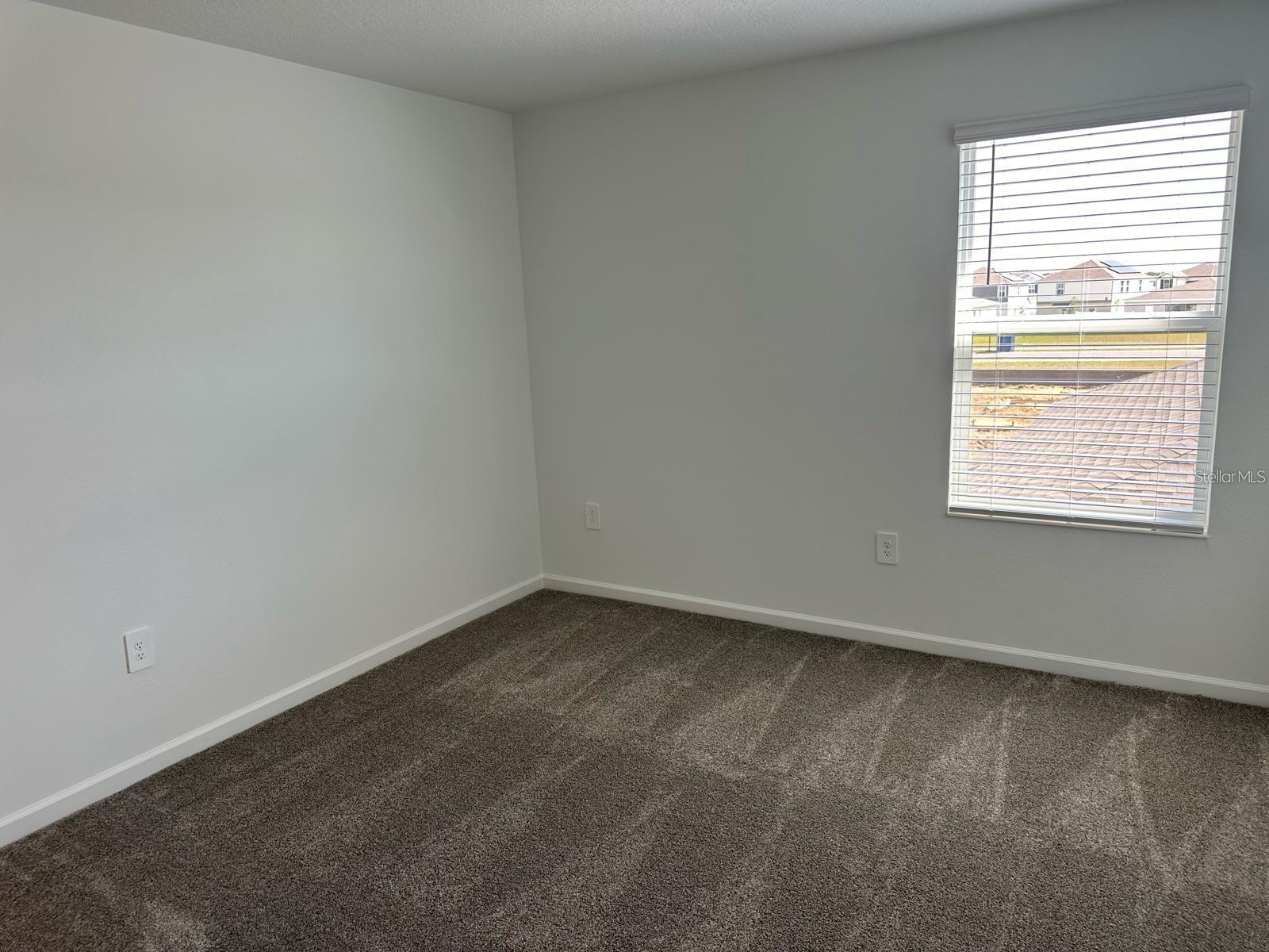 ASTONIA - Residential Lease