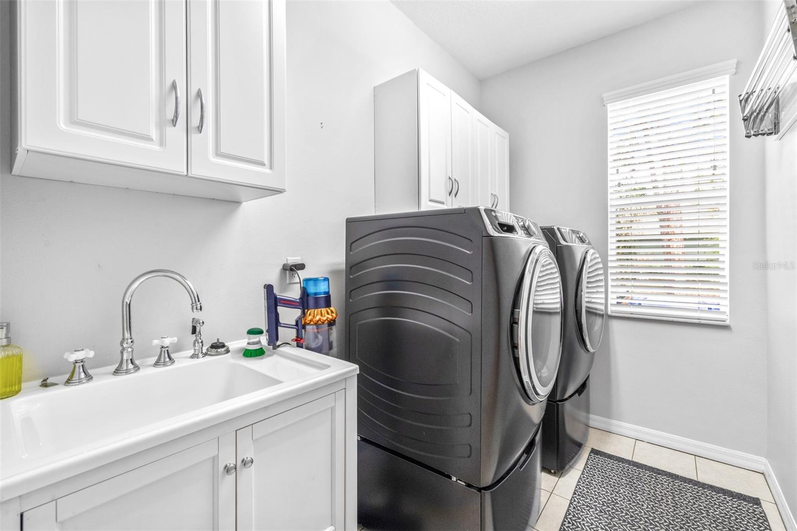PINE CREST ESTATES - Residential