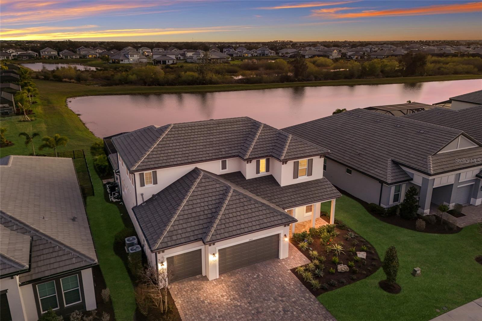 SWEETWATER AT LAKEWOOD RANCH PH I & II - Residential