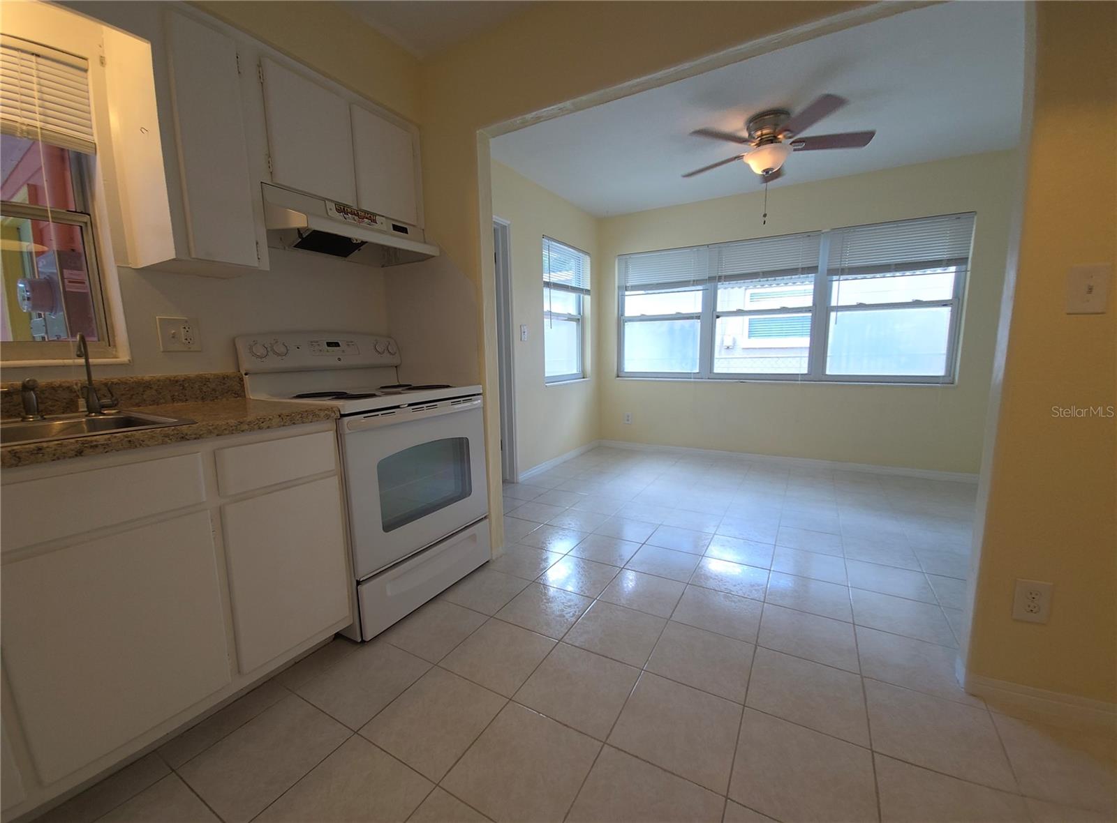 PASADENA ESTATES SEC E BLKS 75 77 78 & 118 TO 125 - Residential Lease