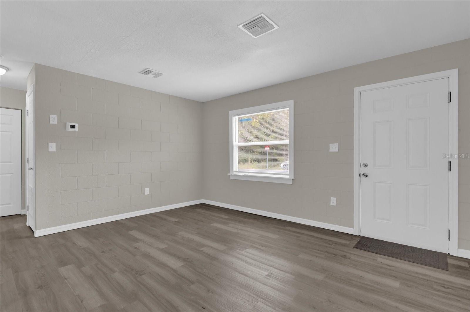 LEESBURG BEULAH HEIGHTS - Residential Lease