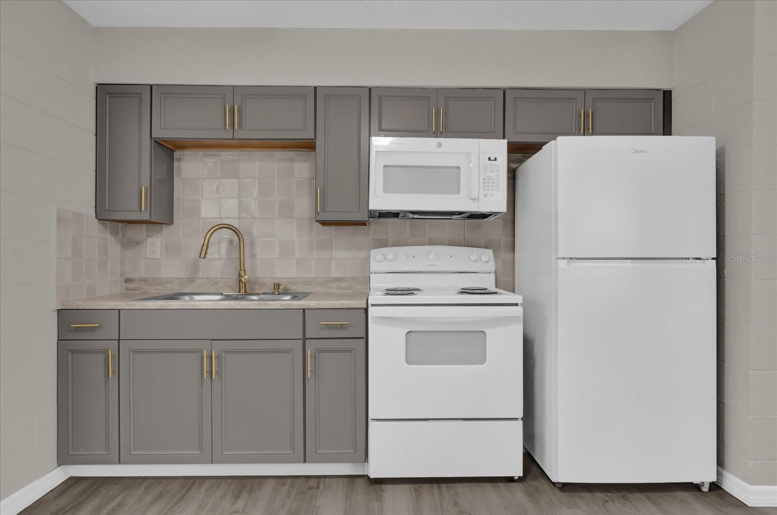 LEESBURG BEULAH HEIGHTS - Residential Lease