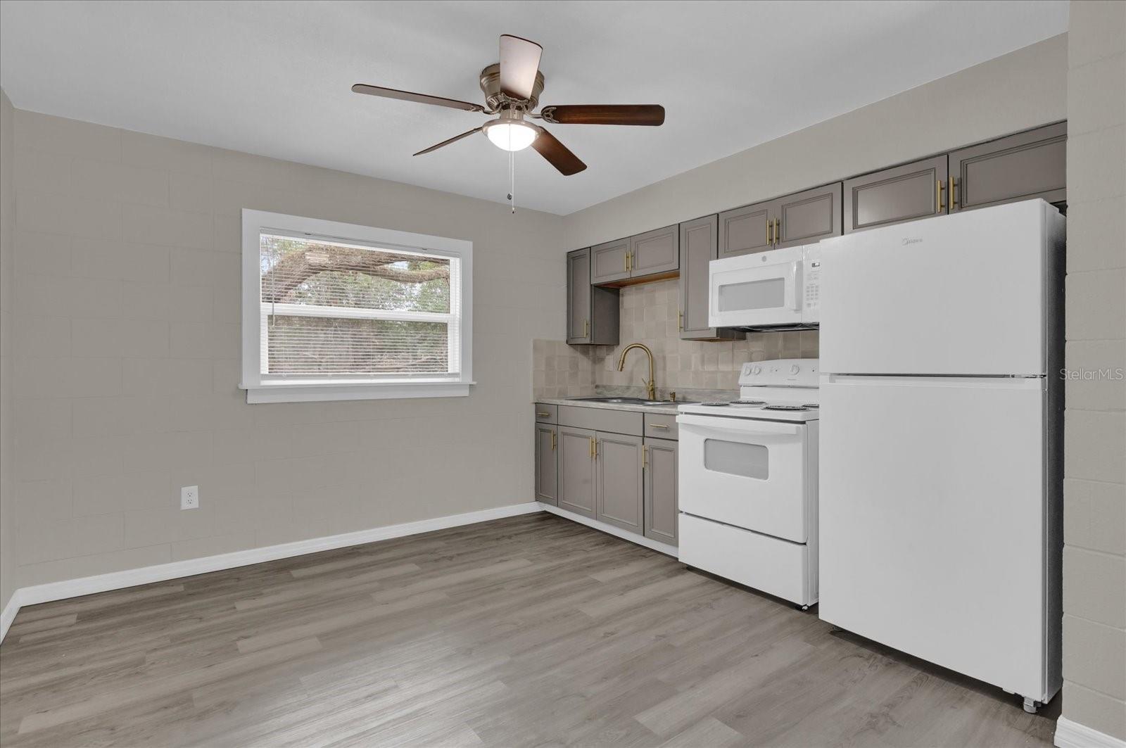 LEESBURG BEULAH HEIGHTS - Residential Lease