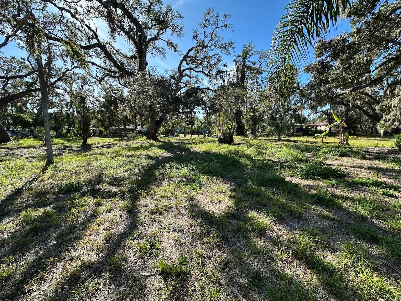 Discover the perfect blend of charm and convenience with this nearly half-acre lot adorned with majestic, mature oak trees. Located just minutes from downtown Sarasota, Ringling College, Bayfront Park, and around the corner from Water Tower Park, this property offers a serene setting in the heart of it all. Build your dream home and enjoy the peaceful surroundings while being close to Sarasota's vibrant cultural scene. Whether you're looking to create a private retreat or invest in a prime location, this lot has endless potential.
Don't miss your chance to own a piece of Sarasota's best up and coming neighborhood.