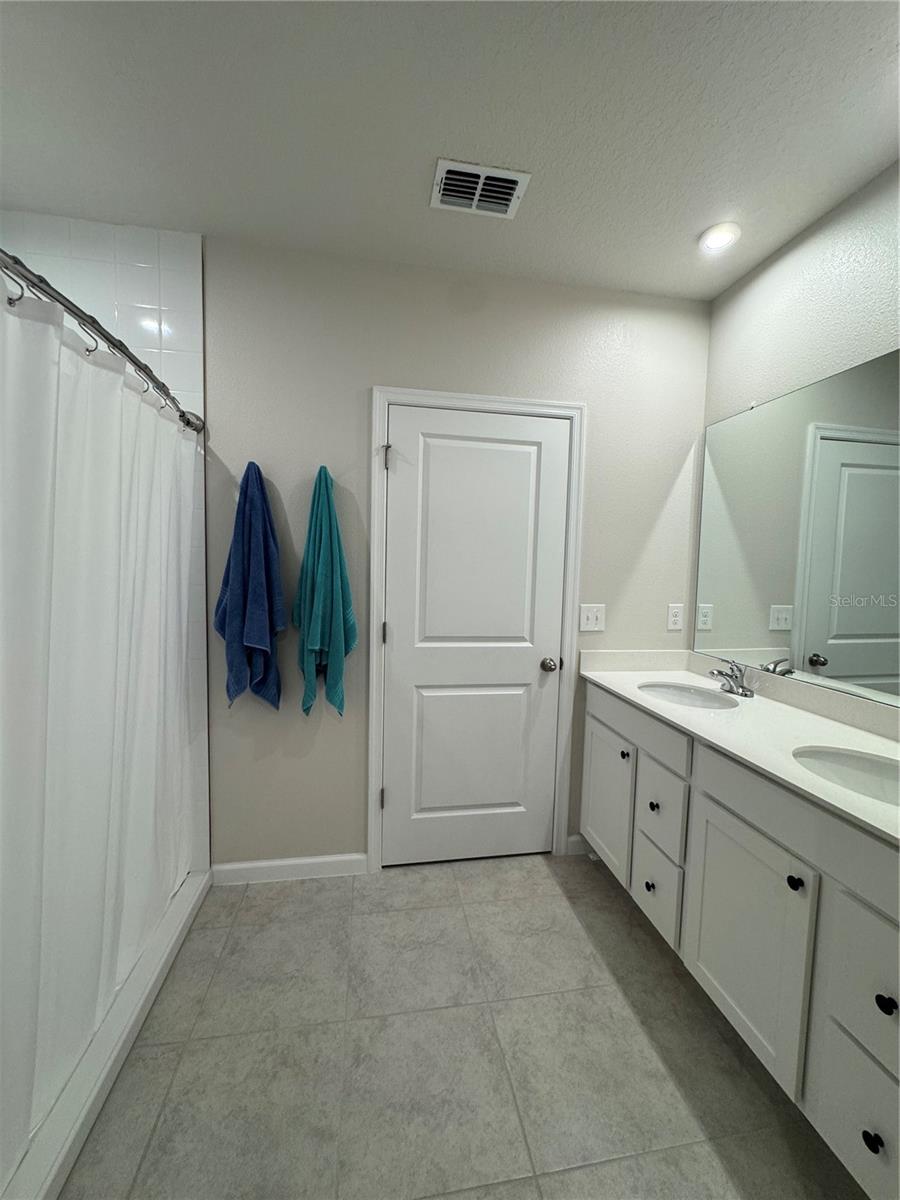 GRACELYN GRV PH 2 - Residential Lease