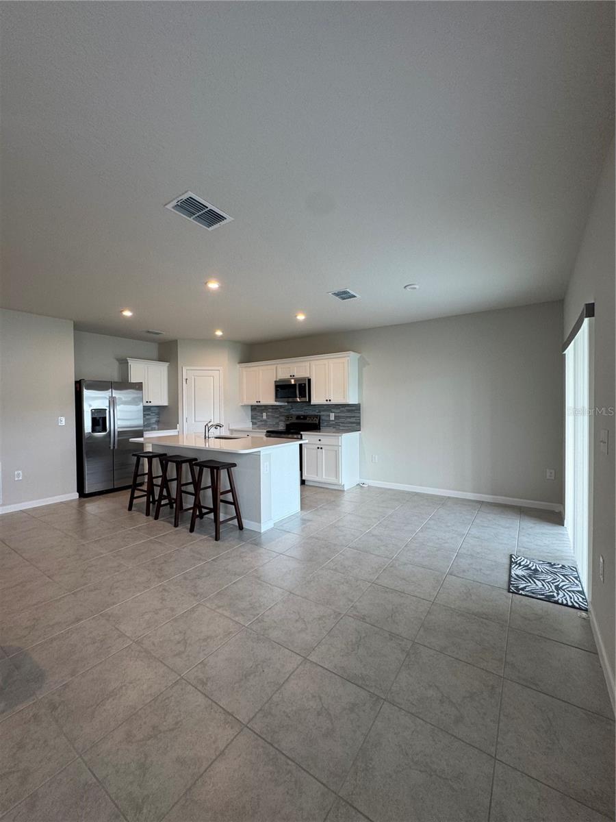 GRACELYN GRV PH 2 - Residential Lease