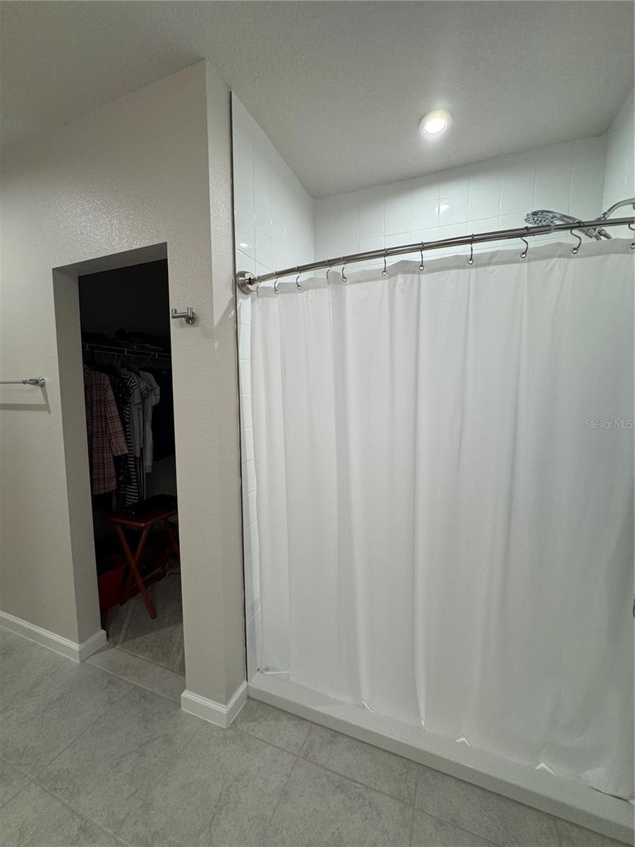 GRACELYN GRV PH 2 - Residential Lease