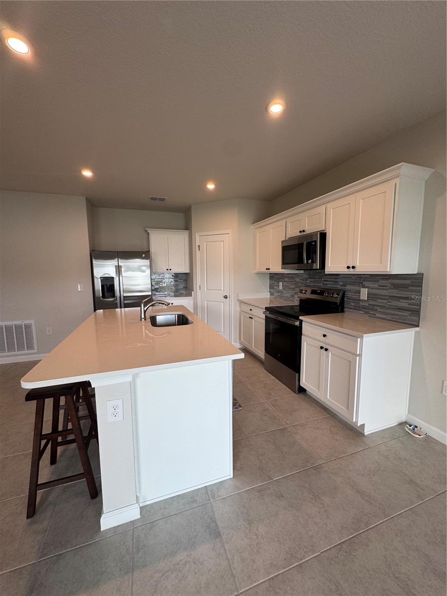 GRACELYN GRV PH 2 - Residential Lease