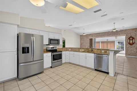 Tiny photo for 4631 Glen Coe Street, Leesburg, FL 34748 (MLS # G5119564)