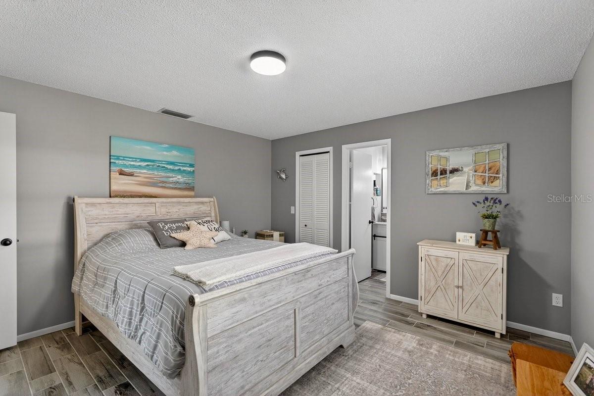 LAUREL OAKS REP - Residential