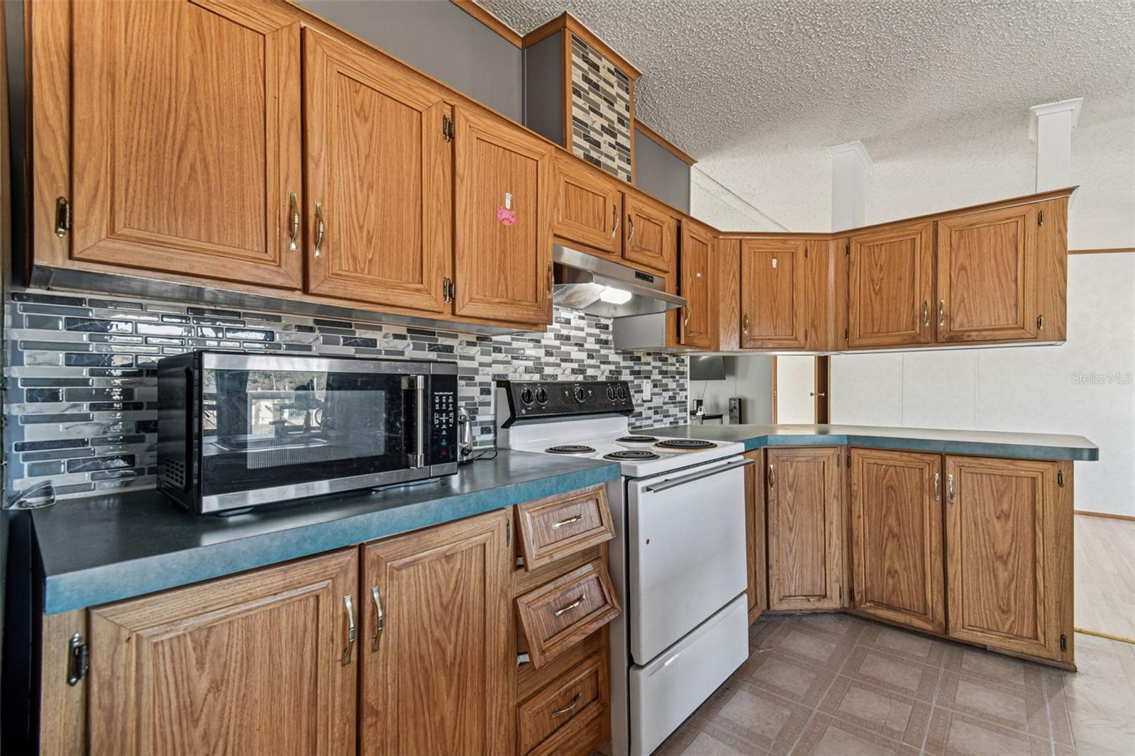 BELMONT WOODS - Residential