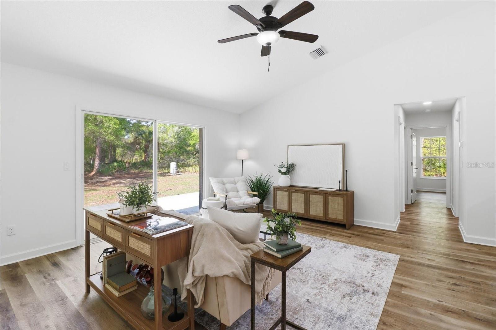 CRYSTAL MANOR UNIT 02 - Residential