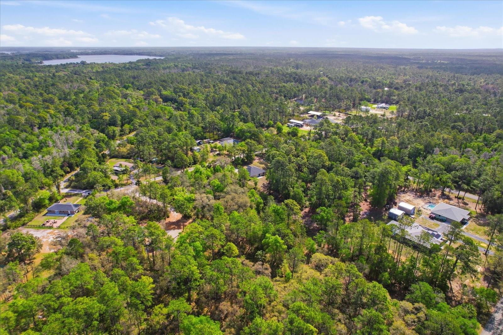 CRYSTAL MANOR UNIT 02 - Residential