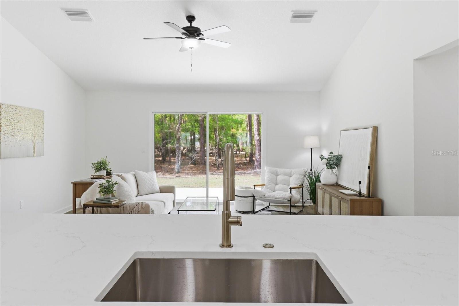 CRYSTAL MANOR UNIT 02 - Residential