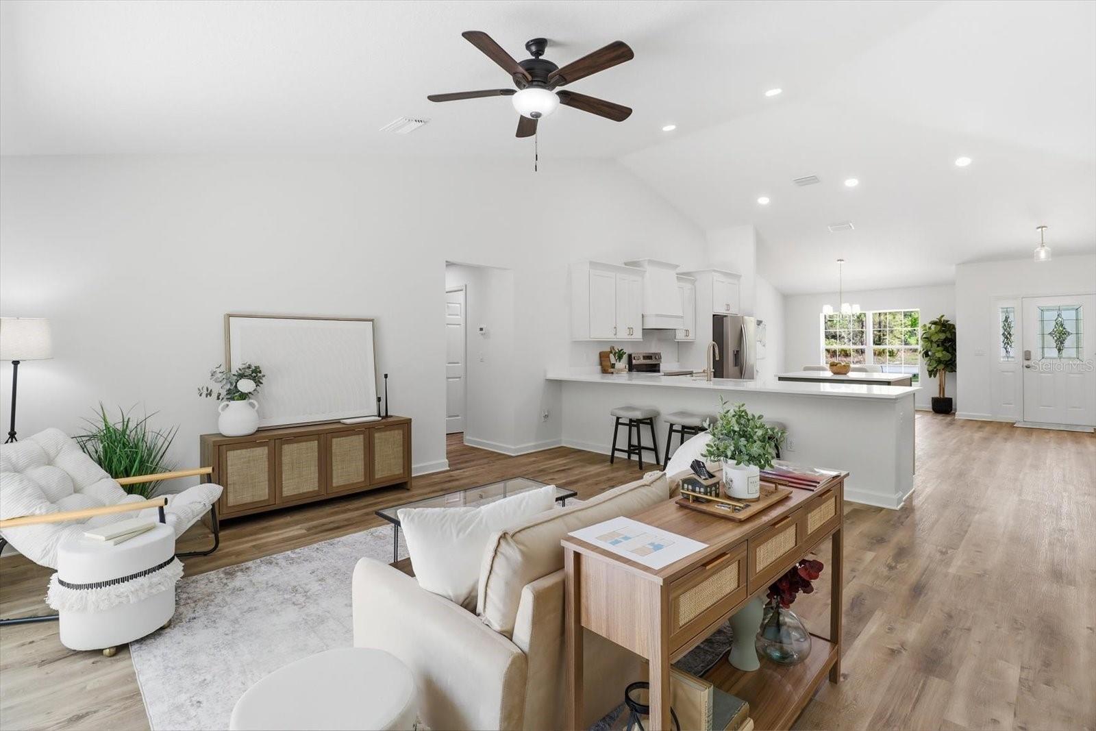 CRYSTAL MANOR UNIT 02 - Residential