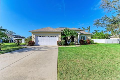 A home in PALMETTO