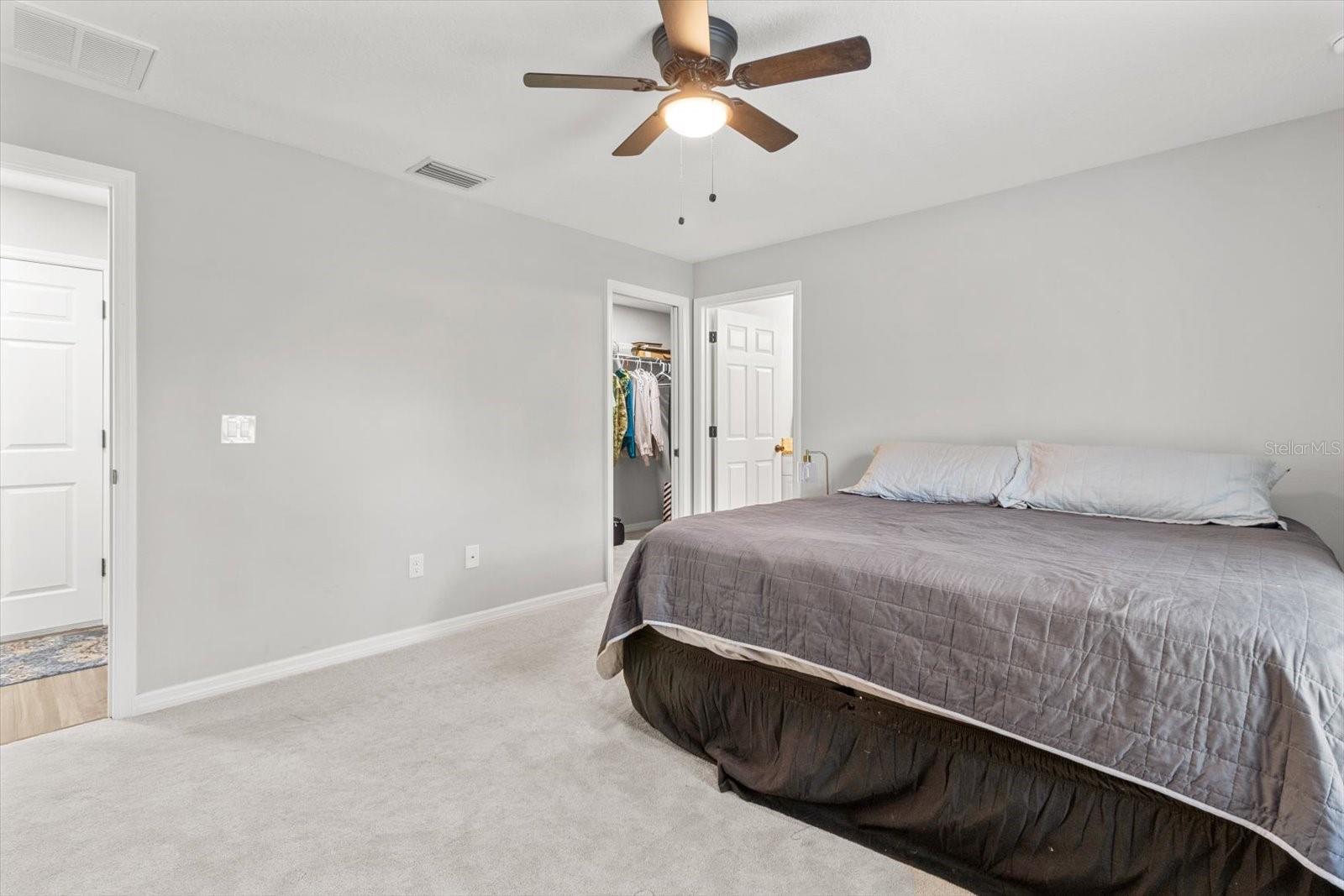 CRYSTAL MANOR UNIT 02 - Residential