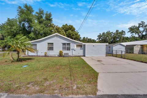 A home in PLANT CITY