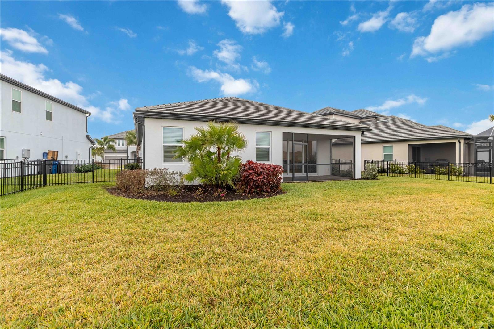 SWEETWATER AT LAKEWOOD RANCH PH I & II - Residential