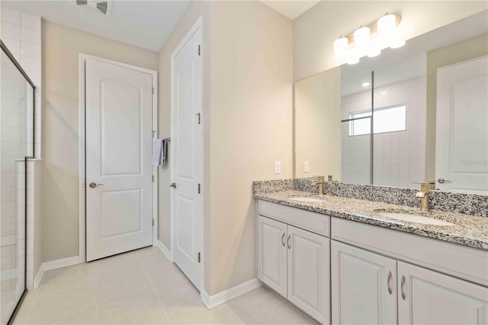 SWEETWATER AT LAKEWOOD RANCH PH I & II - Residential